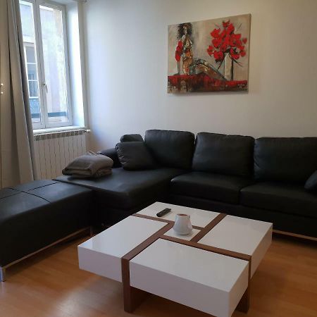 Grand Appartement En Centre Ville Mety Exteriér fotografie